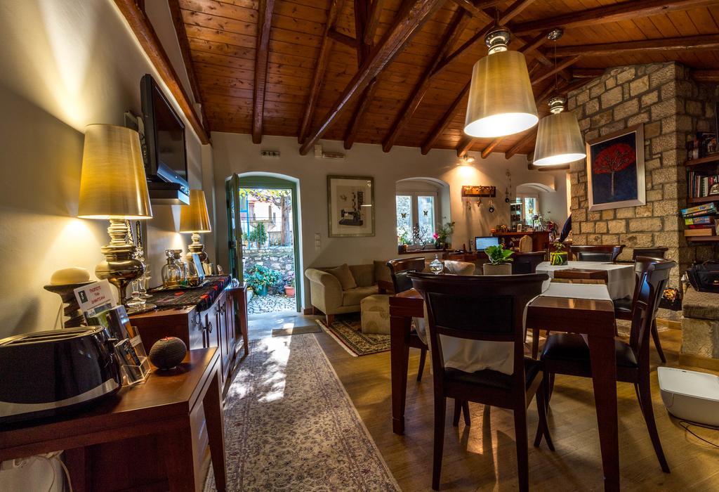 Enastron Guesthouse Dimitsana Extérieur photo