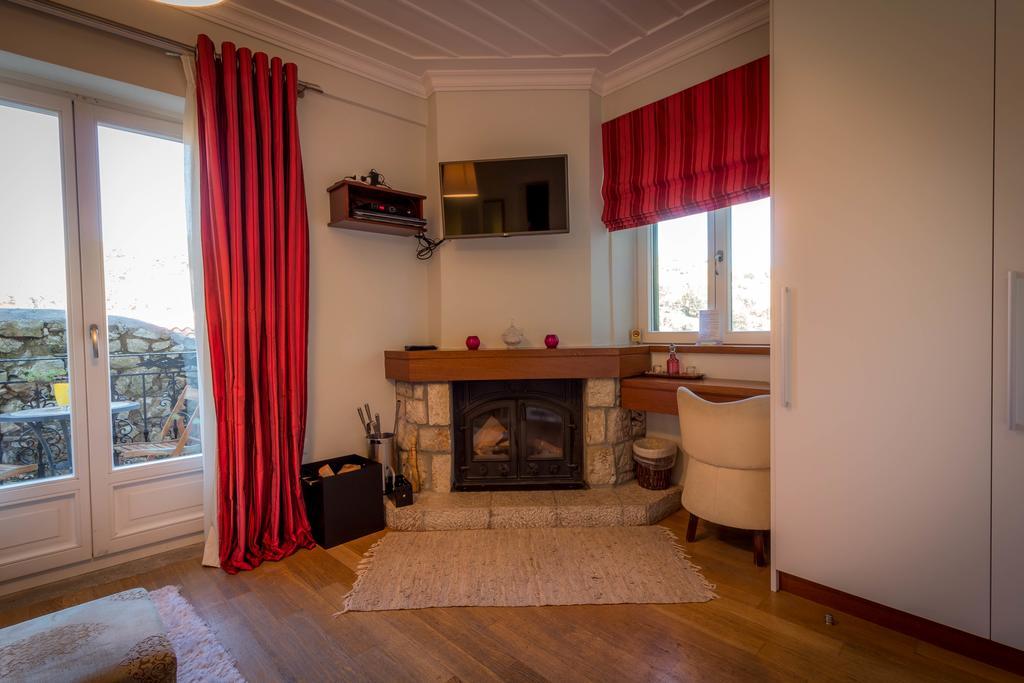 Enastron Guesthouse Dimitsana Extérieur photo